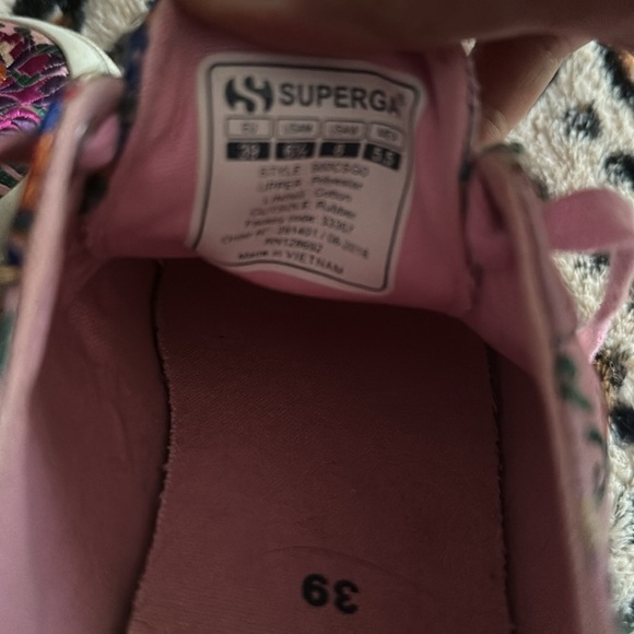 Superga pink floral embroidered sneakers size 8, like new condition - Picture 4 of 4